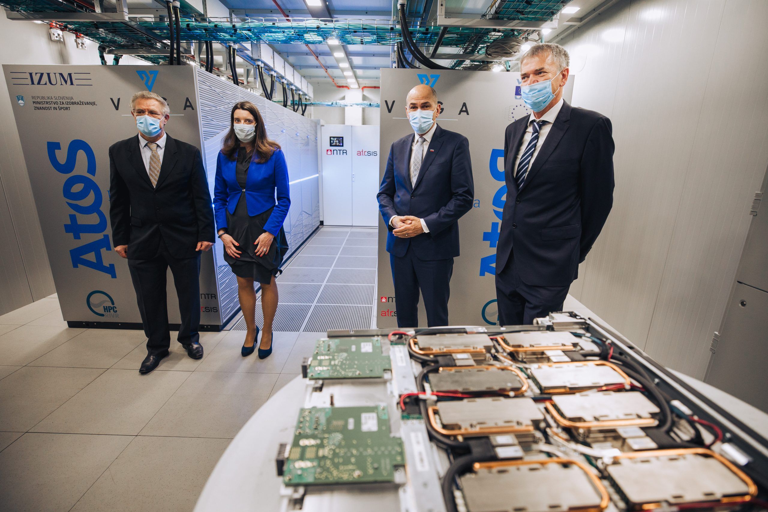 BullSequana de Atos impulsa el primer superordenador EuroHPC operativo en IZUM en Eslovenia