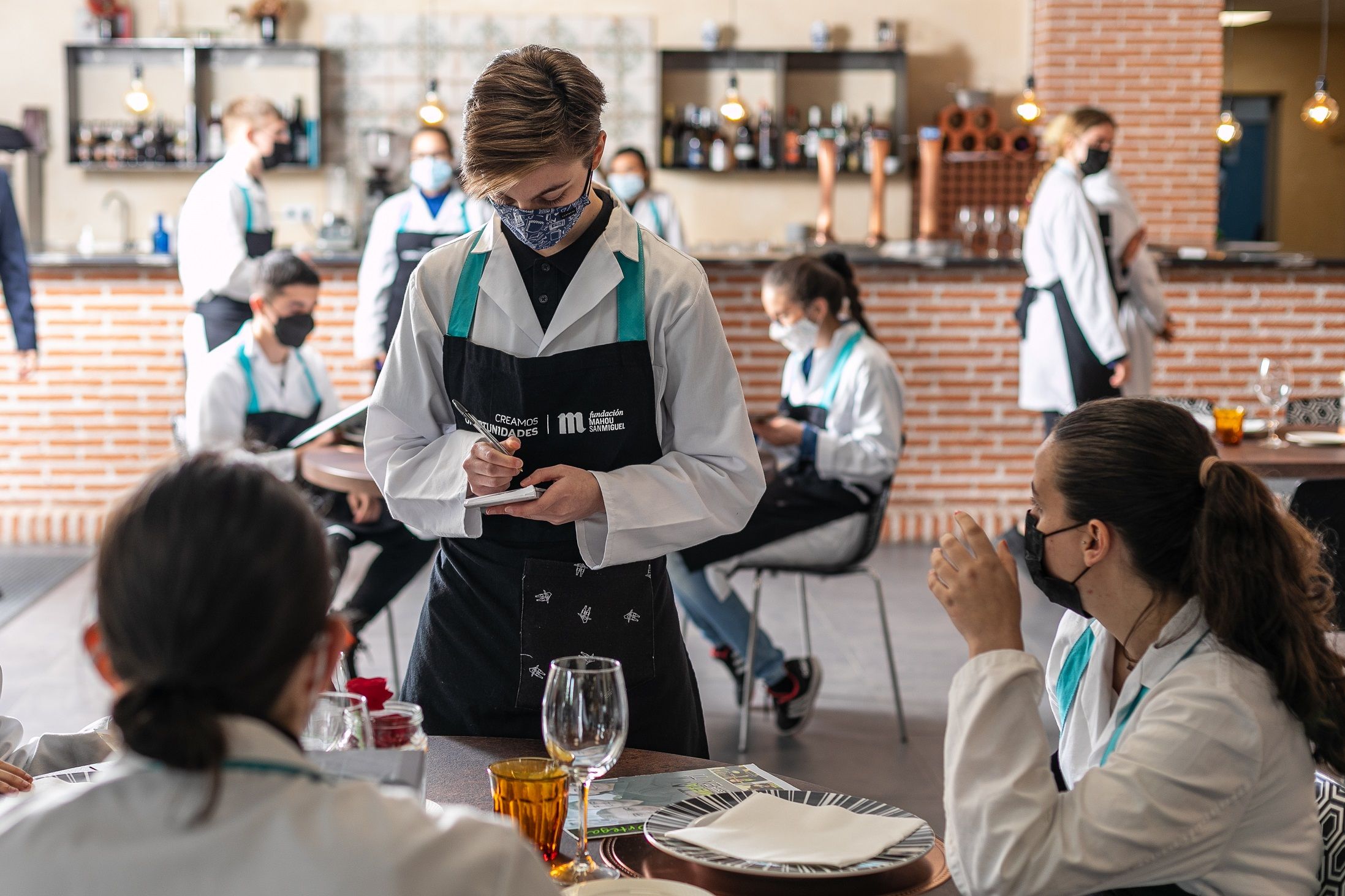 Fundación Mahou San Miguel abre convocatoria del Grado Medio Dual de Servicios de Restauración en Barcelona