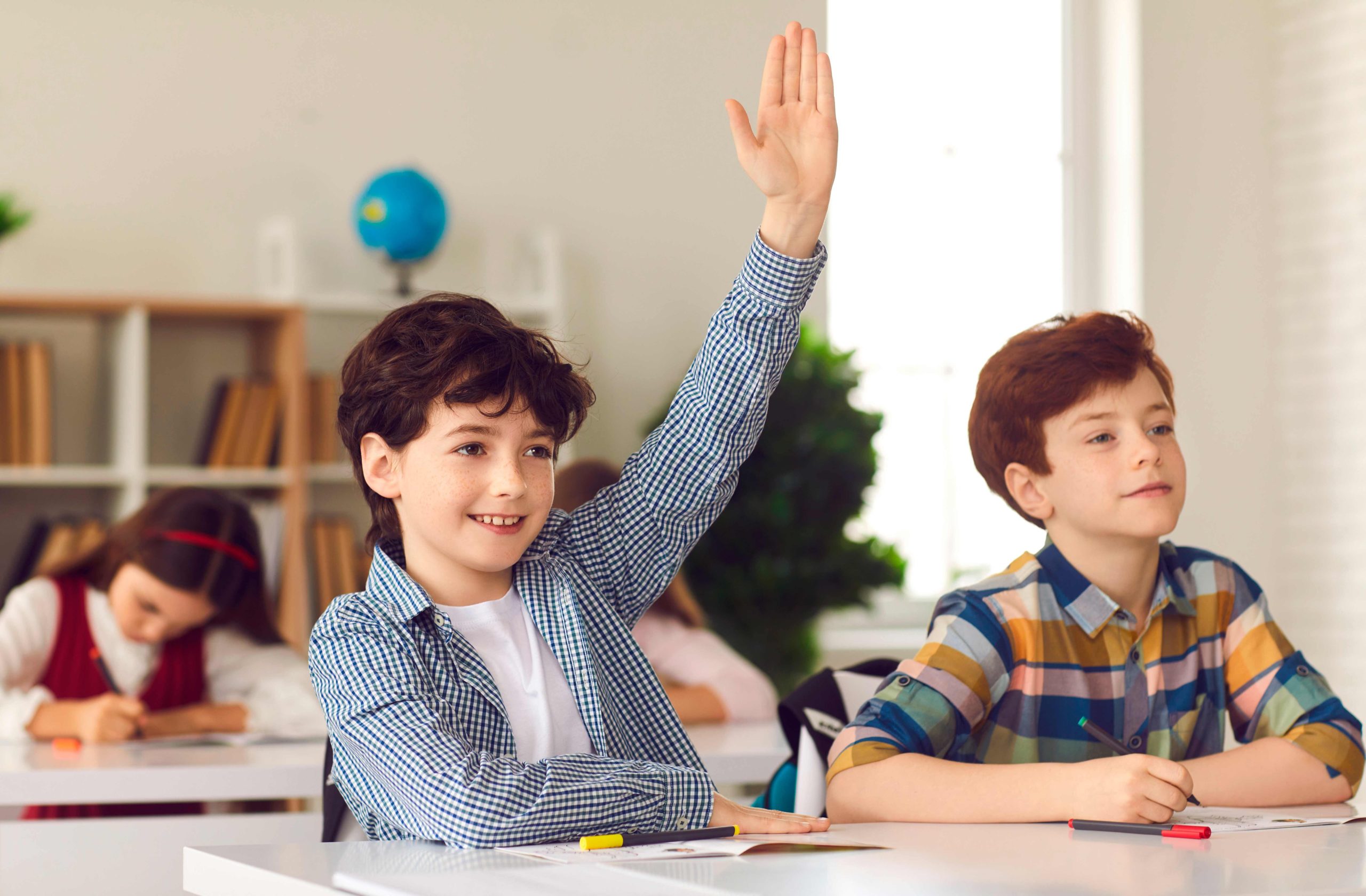 FSIE Madrid entrega a la Consejería de Educación las firmas recogidas en defensa de la Enseñanza Concertada
