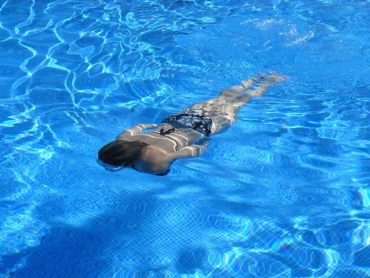 Piscinas Lara: "Tratar el agua de la piscina antes del primer baño es imprescindible para evitar algunas enfermedades de cierta gravedad"